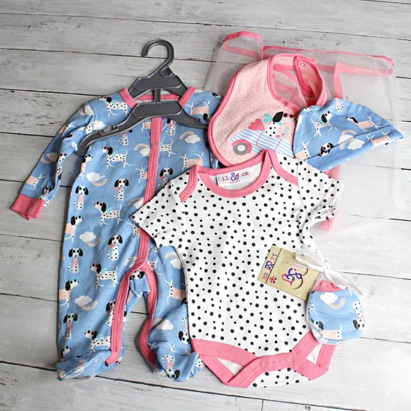 Lily & Jack Baby Girl's Dalmation Dogs Sleeper Hat Layette Size 0 3 Mo - Picture 2 of 7